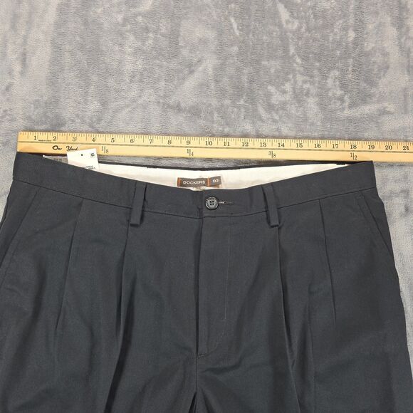 Dockers D3 Easy Khaki Pants Mens 38x32 Black Pleated Classic Fit Wrinkle Free - Picture 7 of 10